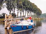 Boot am Elbe-Lübeck-Kanal
